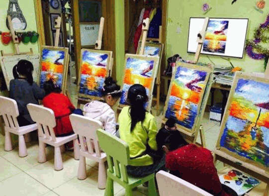 绘智少儿美术学习中心